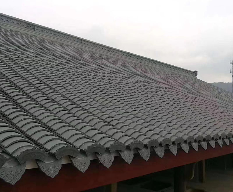 宜興市榮珂陶瓷是一家仿古筒瓦,寺廟筒瓦,園林古建瓦,寺廟瓦琉璃瓦,陶瓷彩瓦,西班牙瓦,s瓦,平板瓦,雙筒瓦,石板瓦,劈開磚等產(chǎn)品的經(jīng)銷批發(fā)的基地,品種齊全,價格合理。咨詢服務熱線:李經(jīng)理：13196506999
